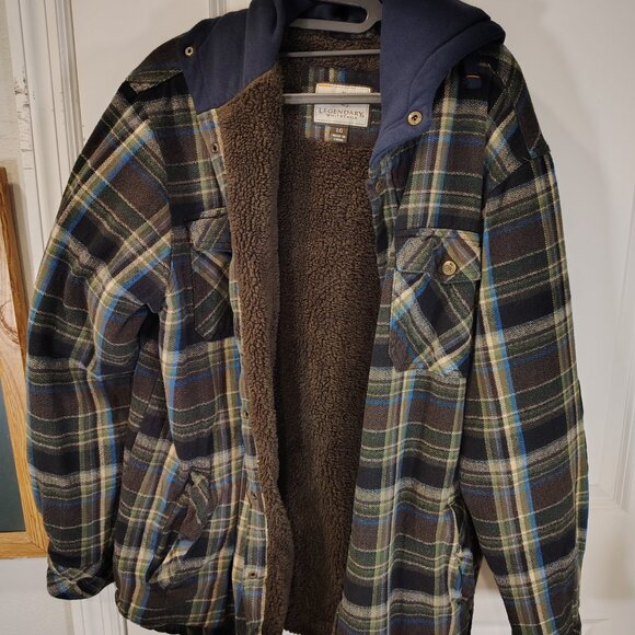 Legendary Men's Camp Night Berber Lined Hooded Flannel Shirtket - Picture 10 of 16